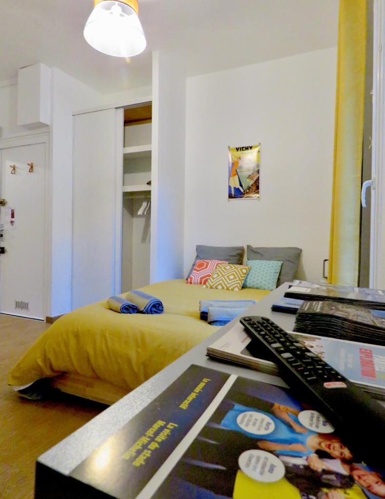 Le Skandi - 28 M² Renove Entre Gare & Centre-Ville Vichy Buitenkant foto