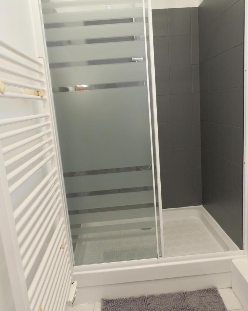 Le Skandi - 28 M² Renove Entre Gare & Centre-Ville Vichy Buitenkant foto