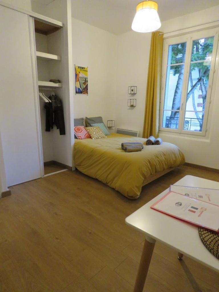Le Skandi - 28 M² Renove Entre Gare & Centre-Ville Vichy Buitenkant foto